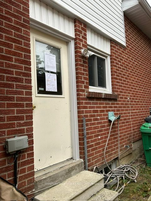 6 Lindridge Avenue, Brampton, ON L6S 3W9 20