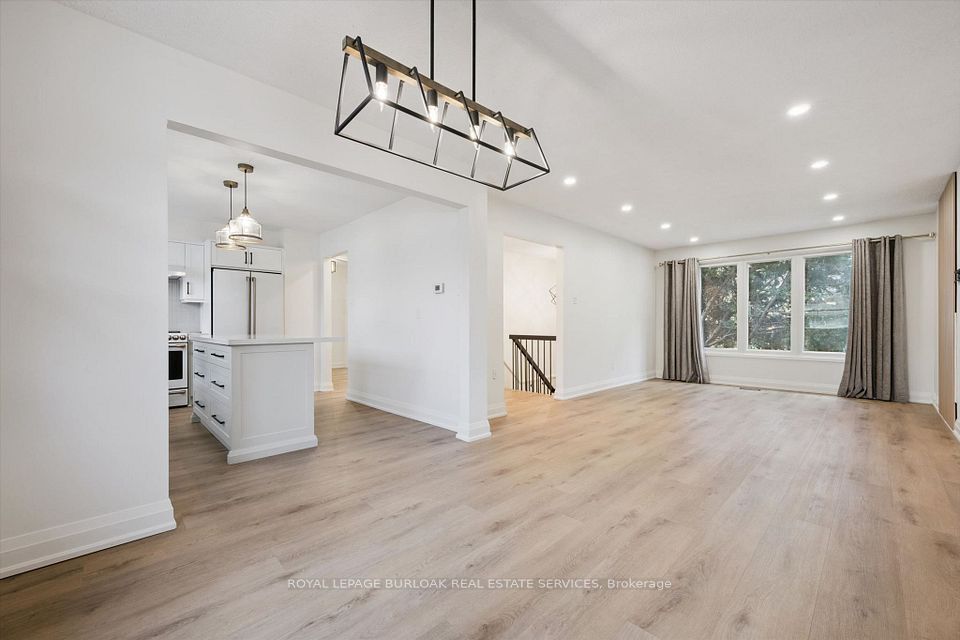 631 Guelph Line, Burlington, ON L7R 3M7 13
