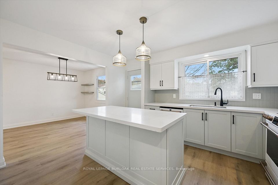 631 Guelph Line, Burlington, ON L7R 3M7 19