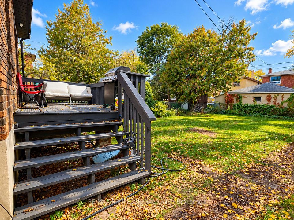 5 Twentieth Street Unit A, Toronto, ON M8V 3L5 3