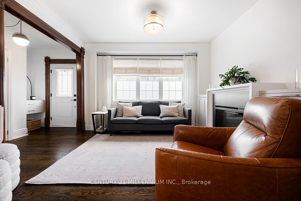 8 William Street, Brampton, ON L6V 1L2 6