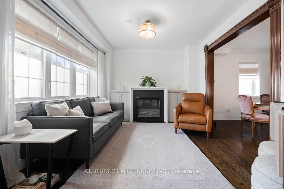 8 William Street, Brampton, ON L6V 1L2 5