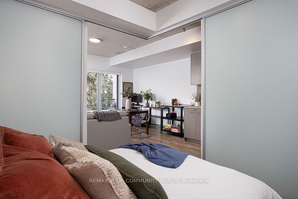 1808 St. Clair Avenue W 304, Toronto, ON M6N 0C1 19