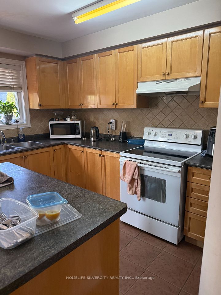 6 Eastview Gate, Brampton, ON L6P 1M6 6