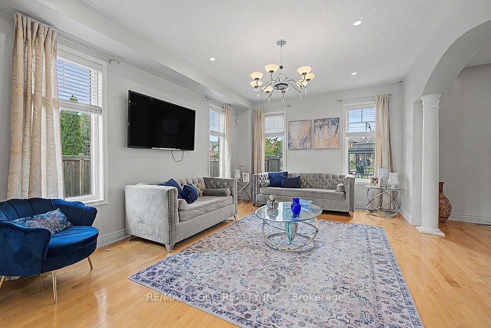 24 Haverty Trail, Brampton, ON L7A 0S2 12