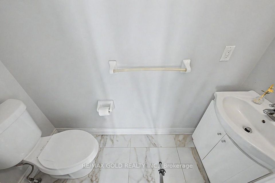 24 Haverty Trail, Brampton, ON L7A 0S2 22