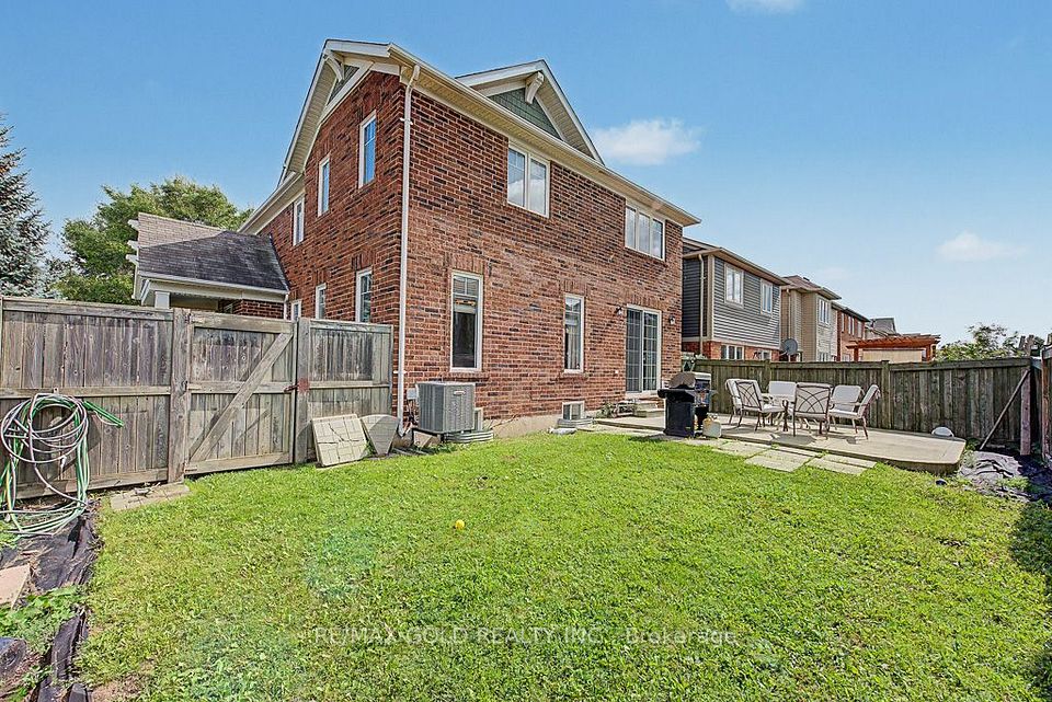 24 Haverty Trail, Brampton, ON L7A 0S2 5