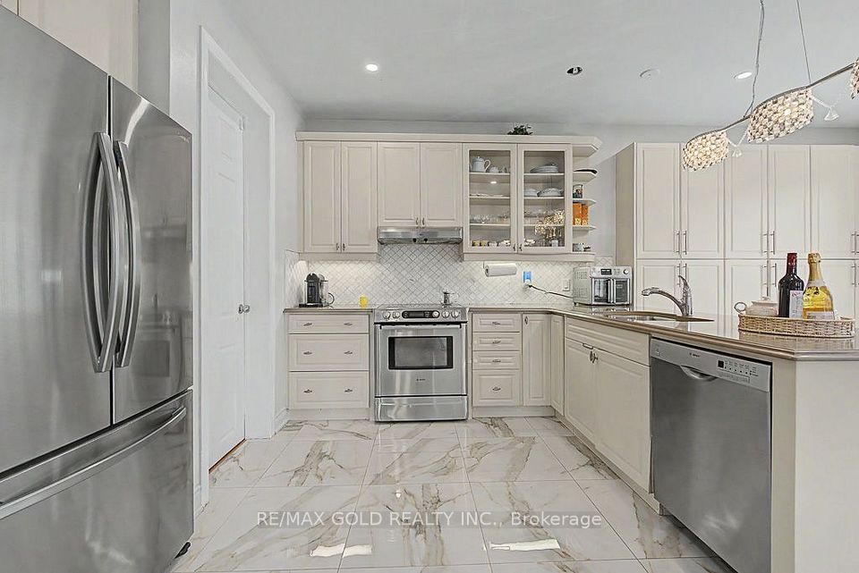 24 Haverty Trail, Brampton, ON L7A 0S2 18