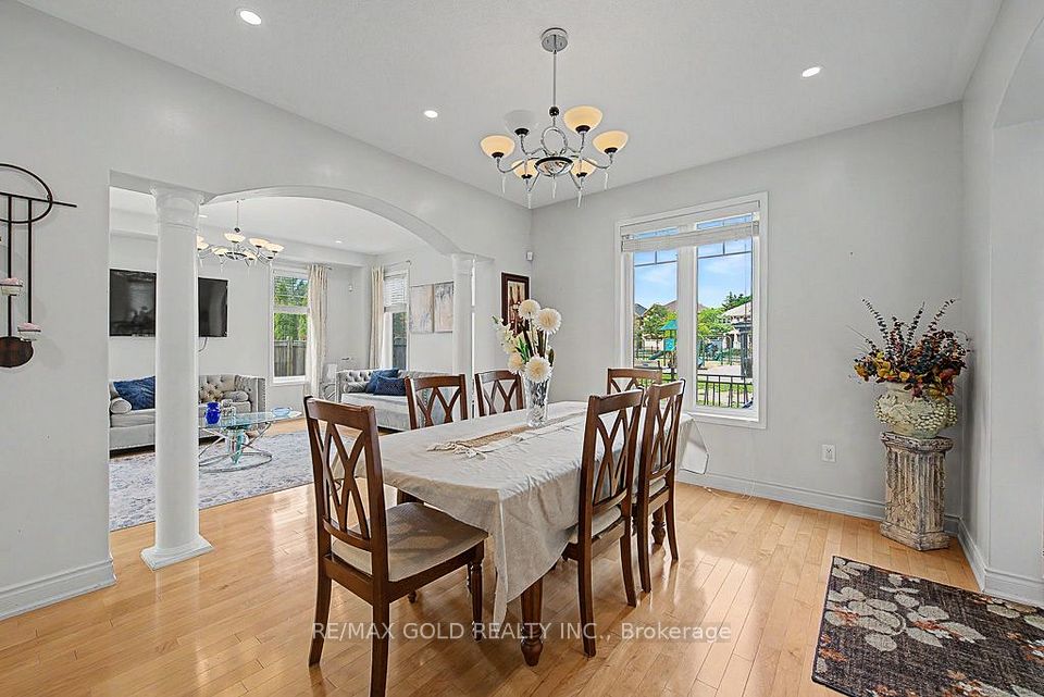 24 Haverty Trail, Brampton, ON L7A 0S2 11