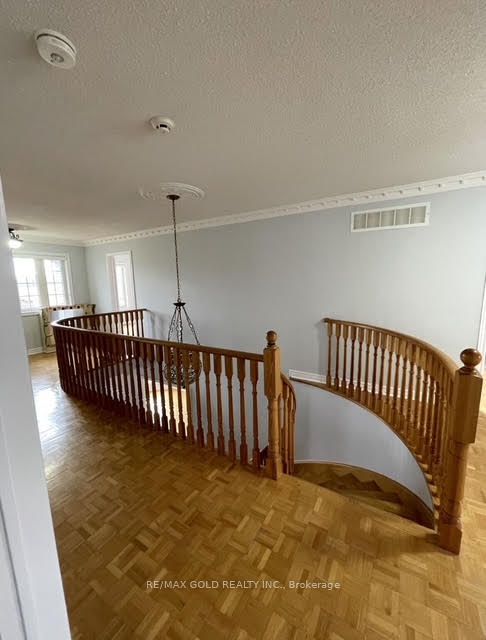 25 Giza Crescent Upper, Brampton, ON L6R 2R2 5