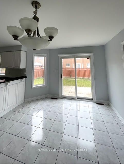 25 Giza Crescent Upper, Brampton, ON L6R 2R2 6