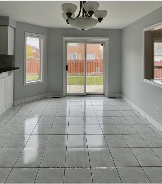 25 Giza Crescent Upper, Brampton, ON L6R 2R2 10
