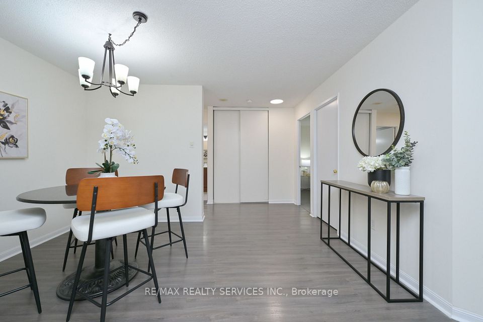 12 Laurelcrest Street 104, Brampton, ON L6S 5Y4 16