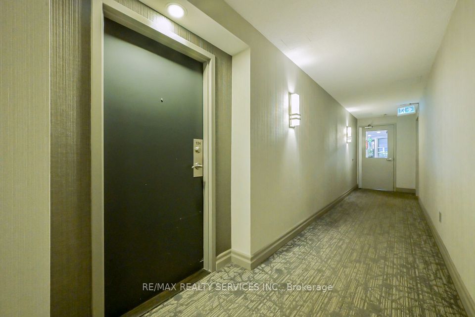 12 Laurelcrest Street 104, Brampton, ON L6S 5Y4 5