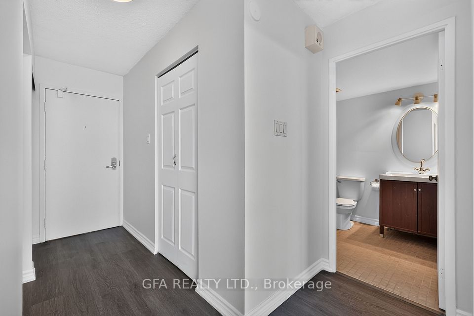 1110 Walden Circle 612, Mississauga, ON L5J 4R3 13