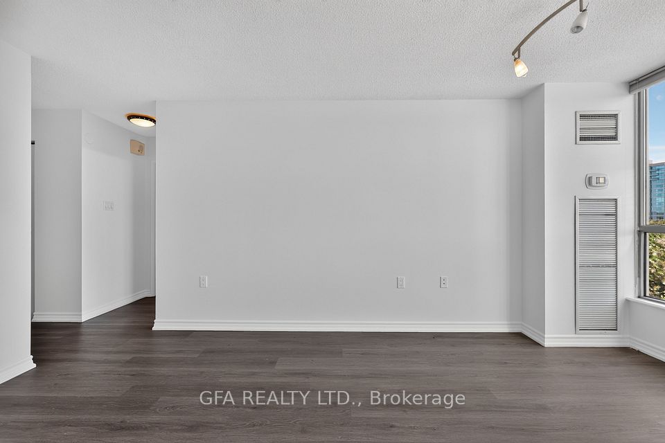 1110 Walden Circle 612, Mississauga, ON L5J 4R3 21