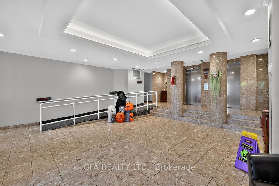 1110 Walden Circle 612, Mississauga, ON L5J 4R3 8