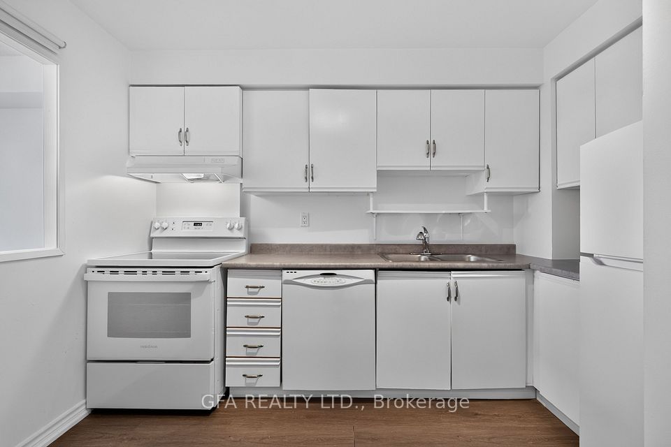 1110 Walden Circle 612, Mississauga, ON L5J 4R3 14