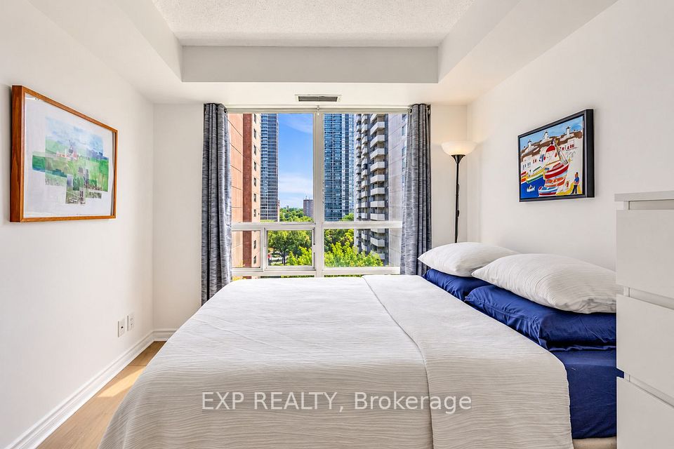 5 Michael Power Place 709, Toronto, ON M9A 0A3 14