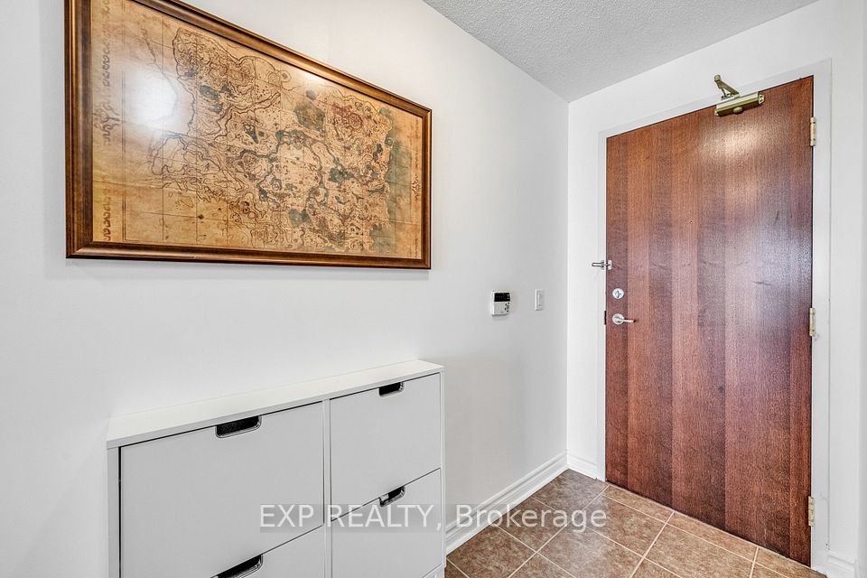 5 Michael Power Place 709, Toronto, ON M9A 0A3 10