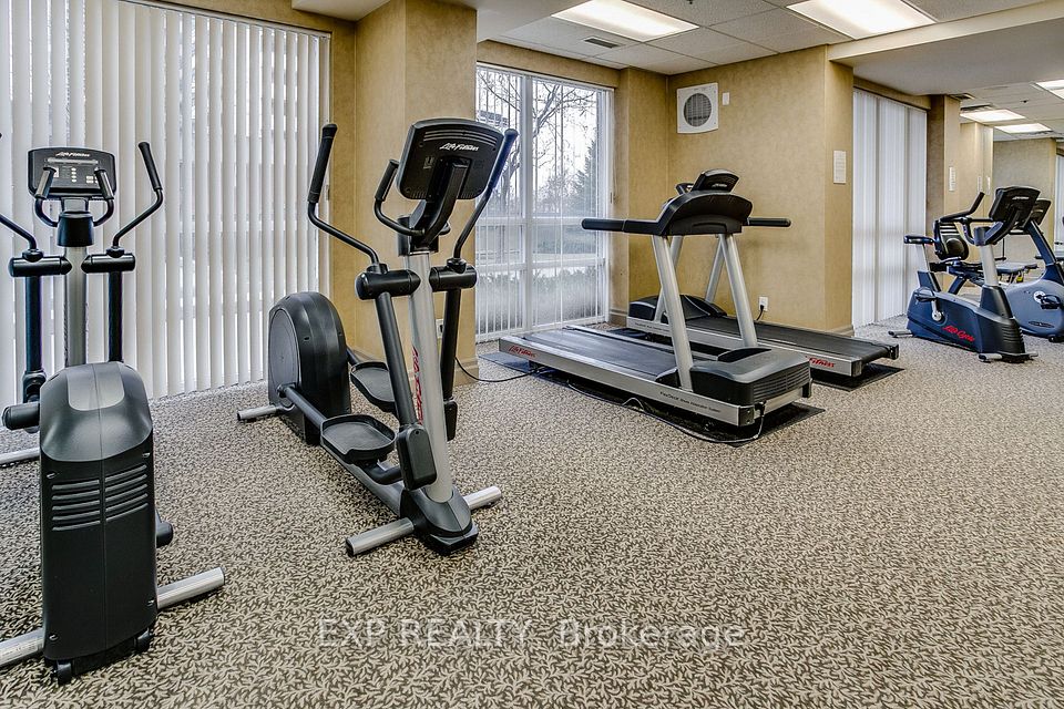 5 Michael Power Place 709, Toronto, ON M9A 0A3 24