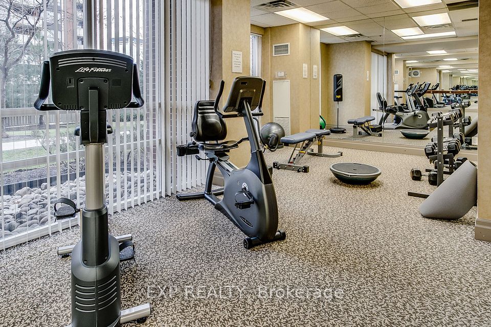 5 Michael Power Place 709, Toronto, ON M9A 0A3 23