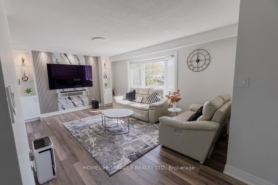 2581 Windjammer Road, Mississauga, ON L5L 1H7 10