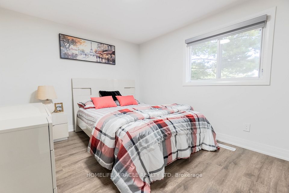 2581 Windjammer Road, Mississauga, ON L5L 1H7 19