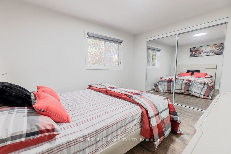2581 Windjammer Road, Mississauga, ON L5L 1H7 21