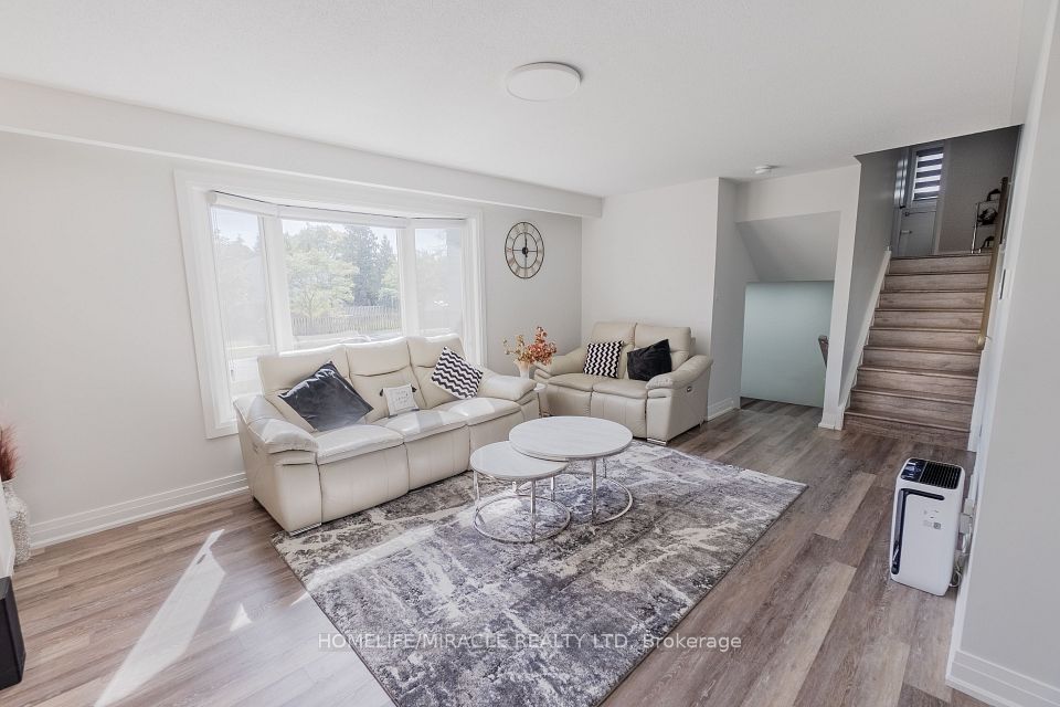 2581 Windjammer Road, Mississauga, ON L5L 1H7 15