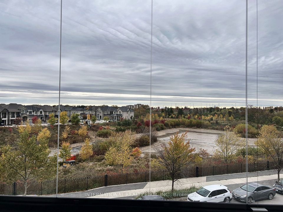 3008 William Cutmore Boulevard 307, Oakville, ON L6H 8A4 3