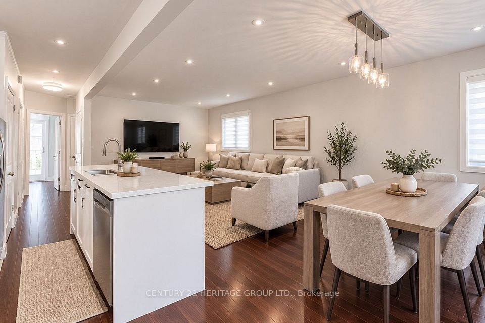 48 Stephen Drive, Toronto, ON M8Y 3M6 3