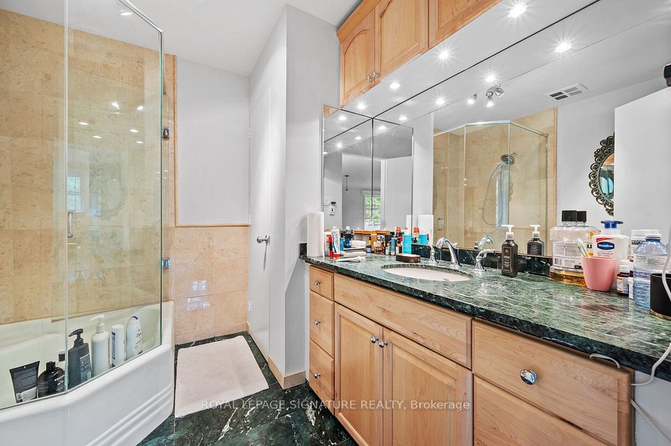 2234 Gordon Drive, Mississauga, ON L5B 1S9 15