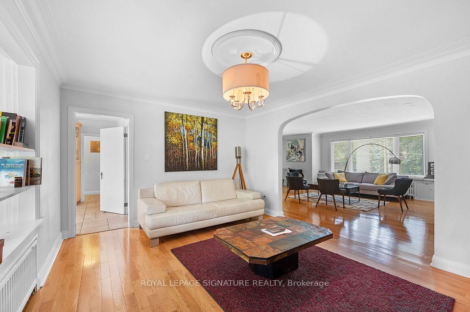 2234 Gordon Drive, Mississauga, ON L5B 1S9 9