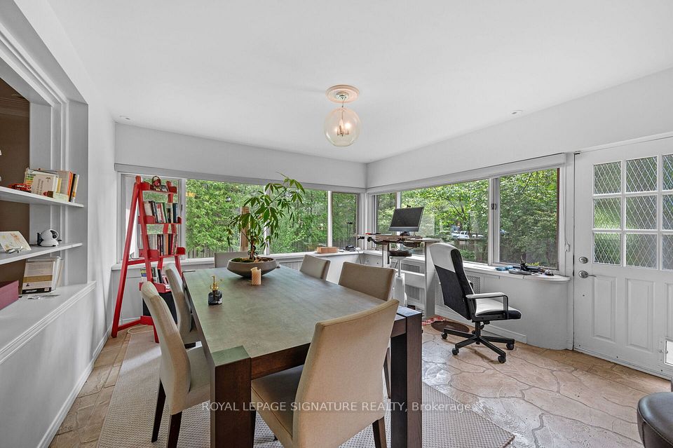 2234 Gordon Drive, Mississauga, ON L5B 1S9 12