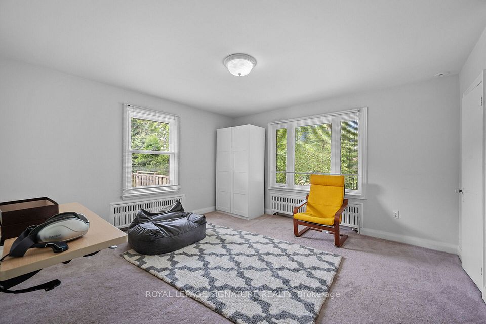2234 Gordon Drive, Mississauga, ON L5B 1S9 16