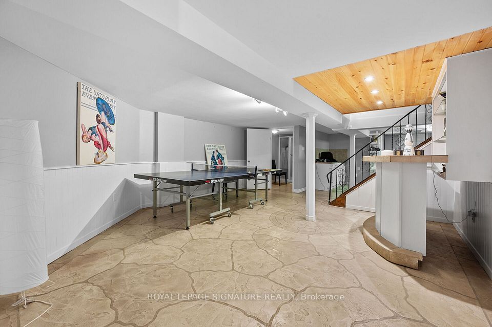 2234 Gordon Drive, Mississauga, ON L5B 1S9 20
