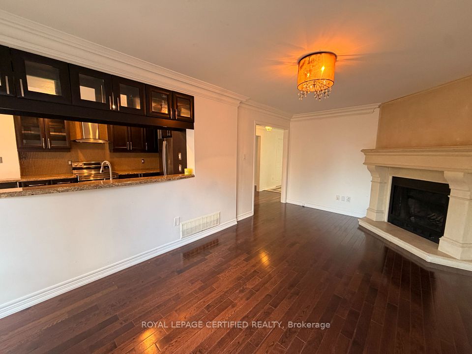 1561 Wintergrove Gardens, Mississauga, ON L5M 3Z9 21