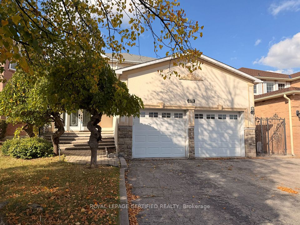 1561 Wintergrove Gardens, Mississauga, ON L5M 3Z9 2