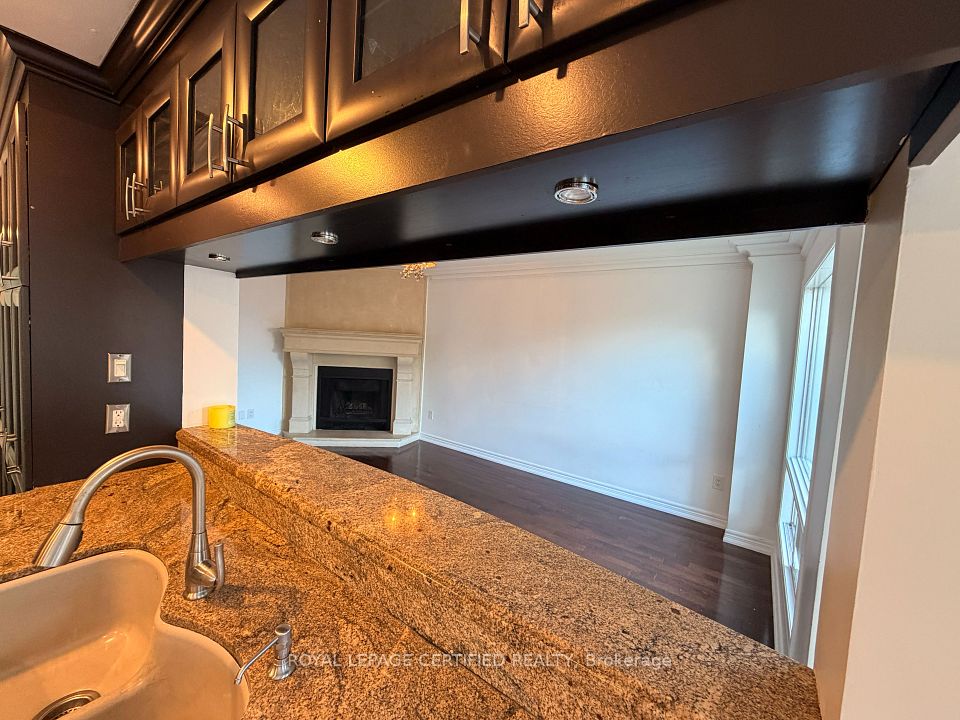 1561 Wintergrove Gardens, Mississauga, ON L5M 3Z9 19