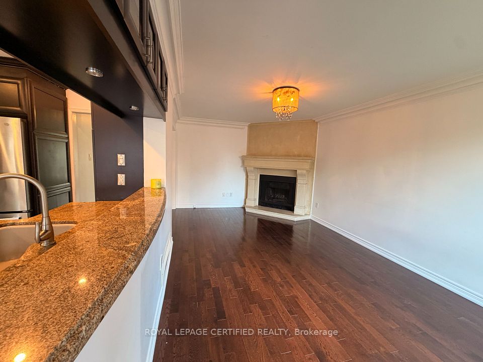 1561 Wintergrove Gardens, Mississauga, ON L5M 3Z9 20