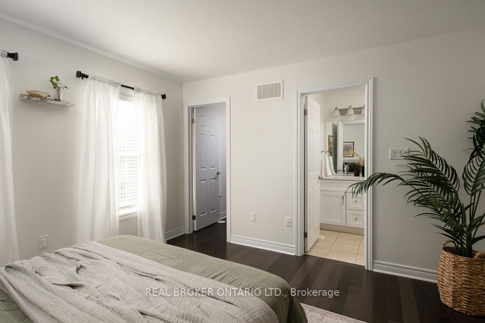 2280 Baronwood Drive 81, Oakville, ON L6M 0K4 14