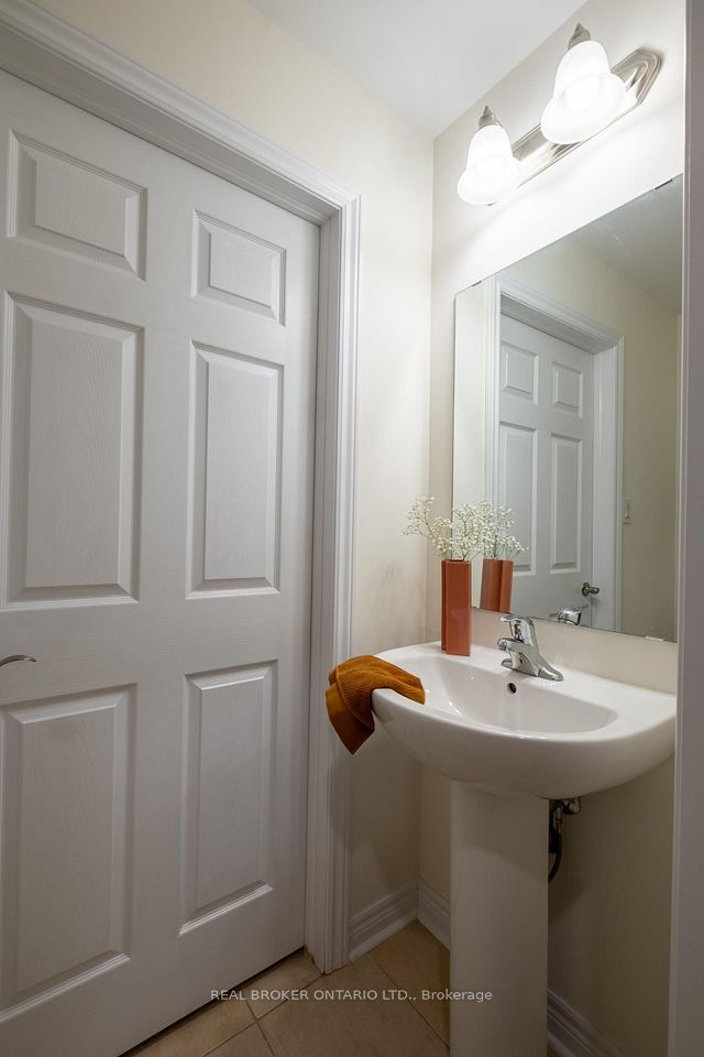 2280 Baronwood Drive 81, Oakville, ON L6M 0K4 24