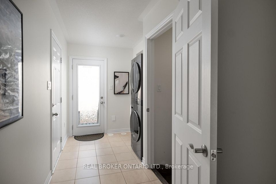 2280 Baronwood Drive 81, Oakville, ON L6M 0K4 22