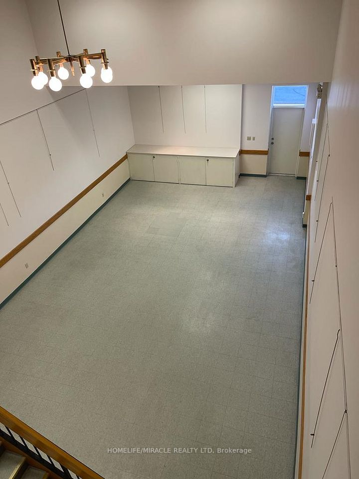 259 Traders Boulevard E 6, Mississauga, ON L4Z 2E5 6
