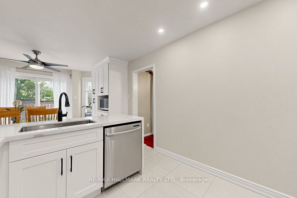 4478 Mayflower Drive, Mississauga, ON L5R 1S6 16