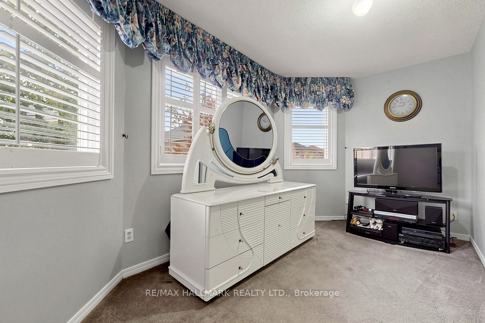 4478 Mayflower Drive, Mississauga, ON L5R 1S6 24