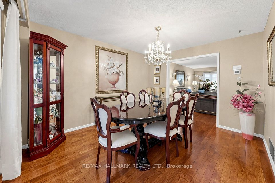 4478 Mayflower Drive, Mississauga, ON L5R 1S6 8