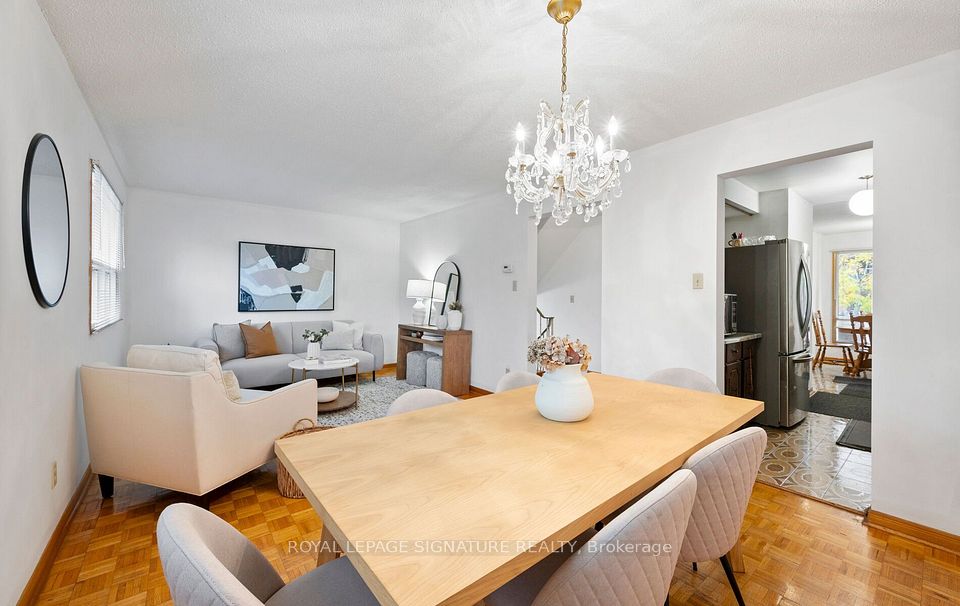 129 Cavell Avenue, Toronto, ON M8V 1P5 11