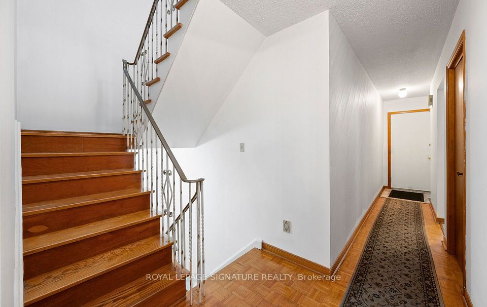 129 Cavell Avenue, Toronto, ON M8V 1P5 21
